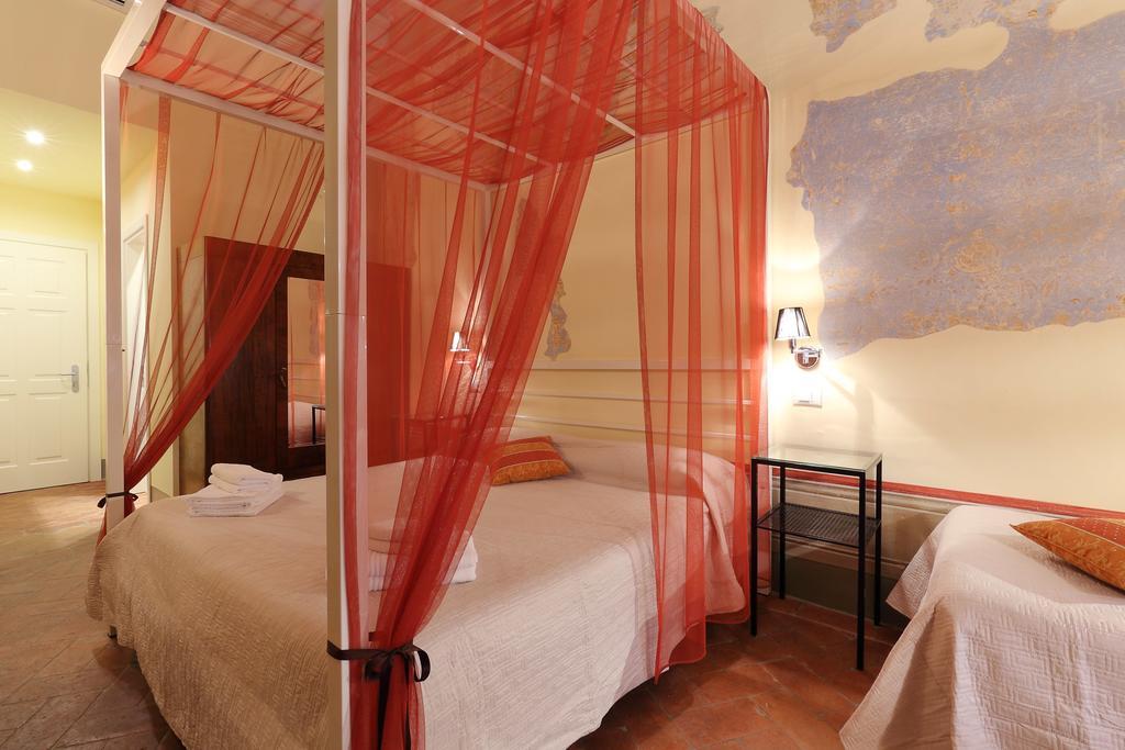 Uffizi Harmony Bed & Breakfast Florence Room photo